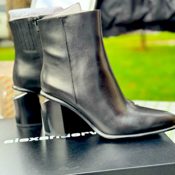 Alexander Wang Anna Calf boots for women. - Picture 3 of 4